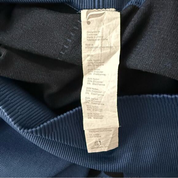 Fabletics Women's Mixed Media Workout Leggings Size Small - Picture 3 of 4